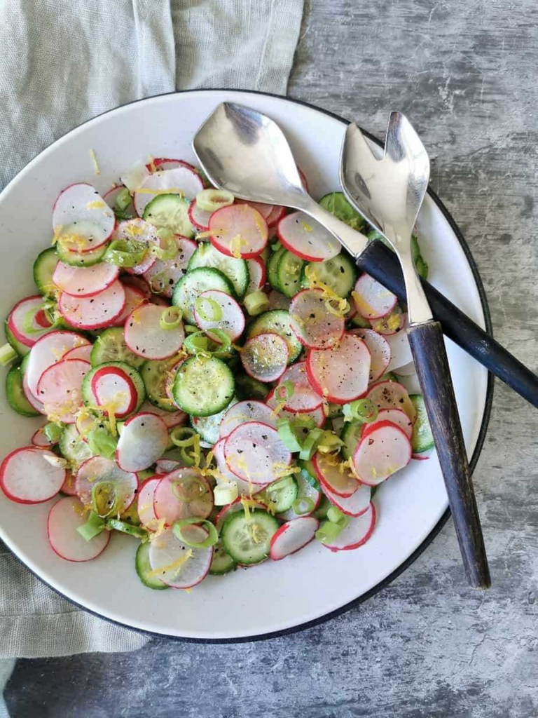 Hoe eet je radijsjes op een smakelijke en gezonde manier om optimaal van hun knapperige textuur en pittige smaak te genieten
